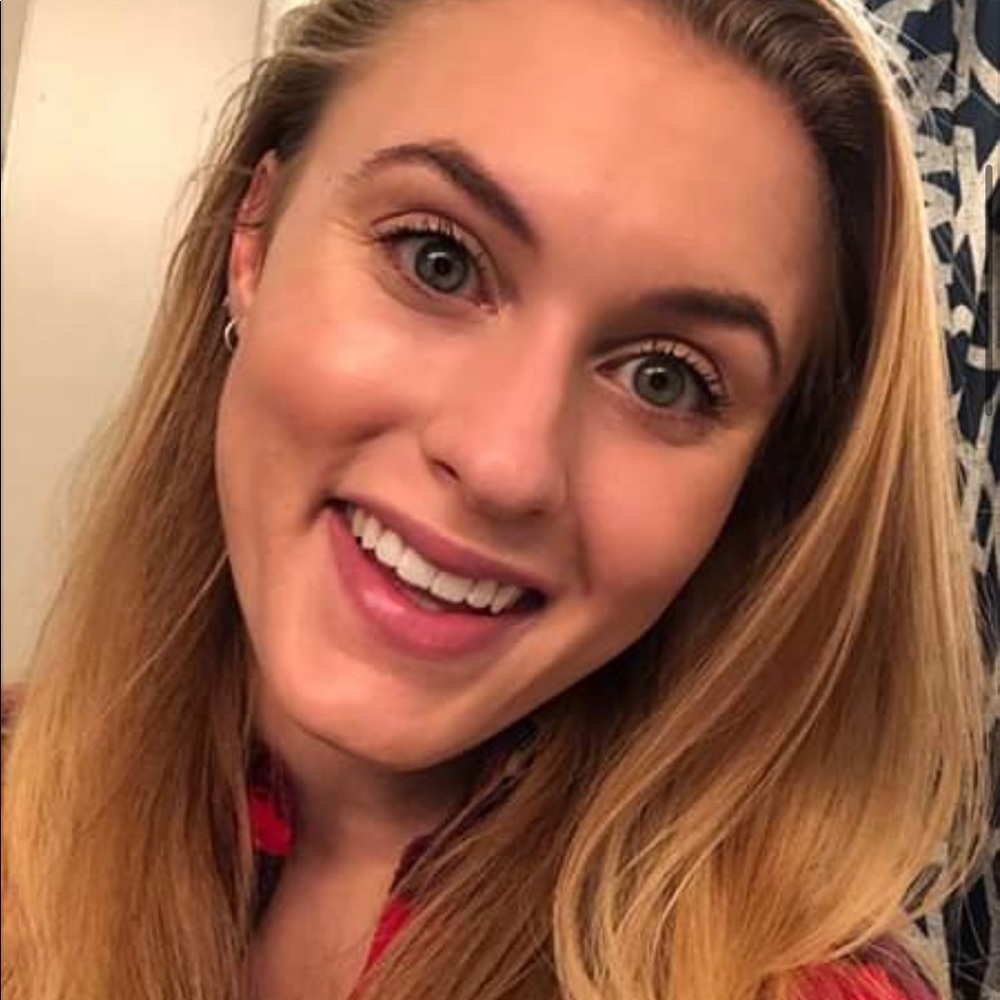Meet your Posher, Stephanie